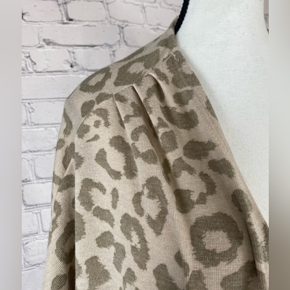 Leopard Print Oversized Duster Cardigan size Medium - Picture 2 of 8